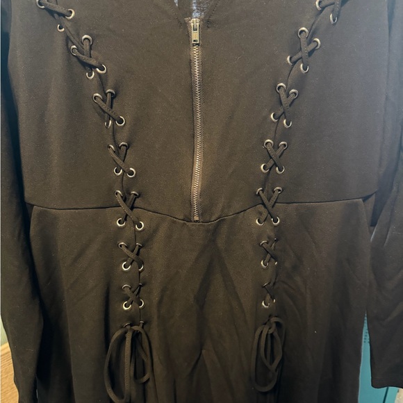 EUC Torrid Nightfall maxi dress size 1 with lace and zip front - Picture 2 of 4